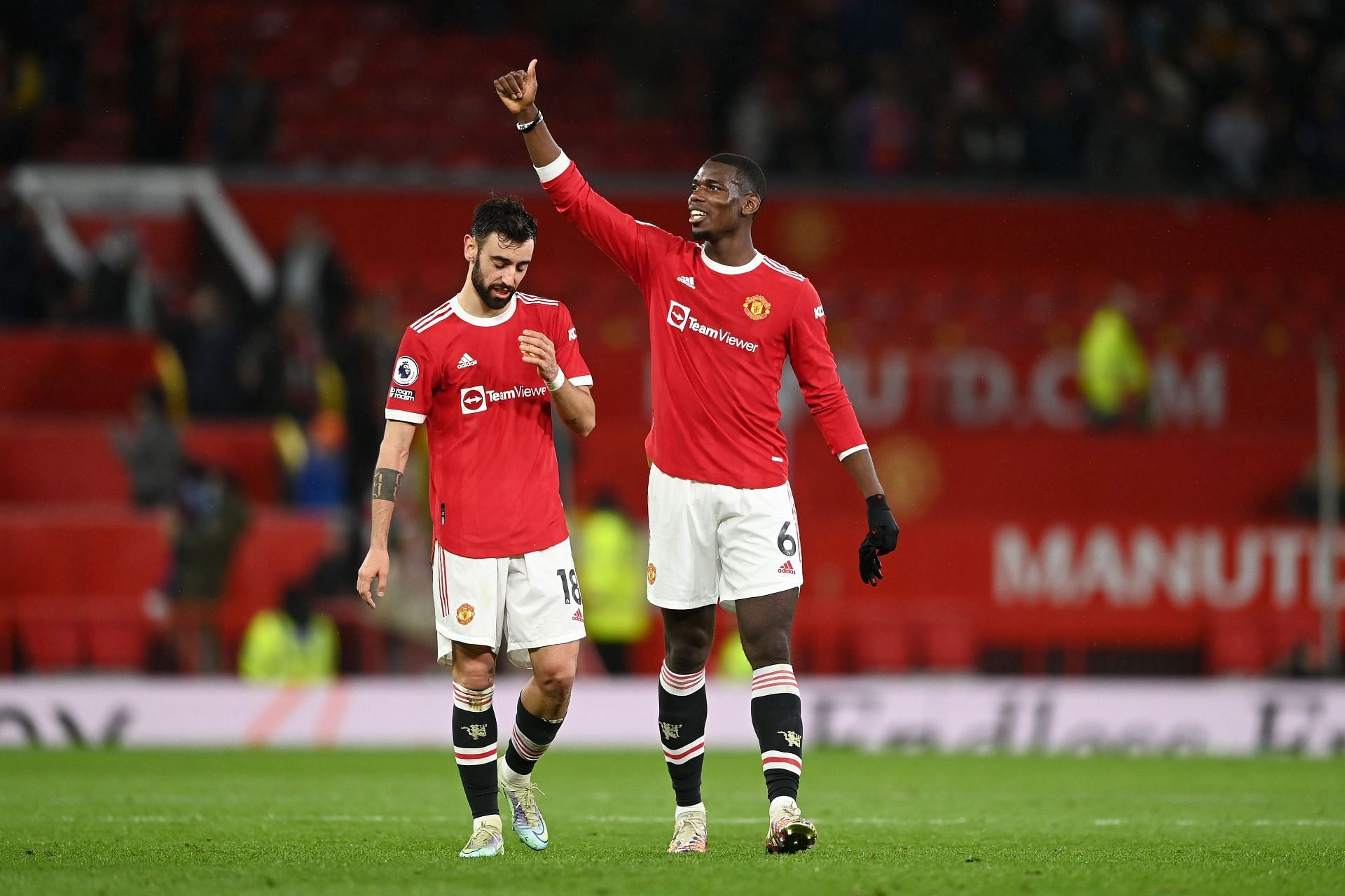 Despite the presence of Bruno Fernandes (left) and Paul Pogba (right), Manchester United&#039;s midfield continues to struggle.