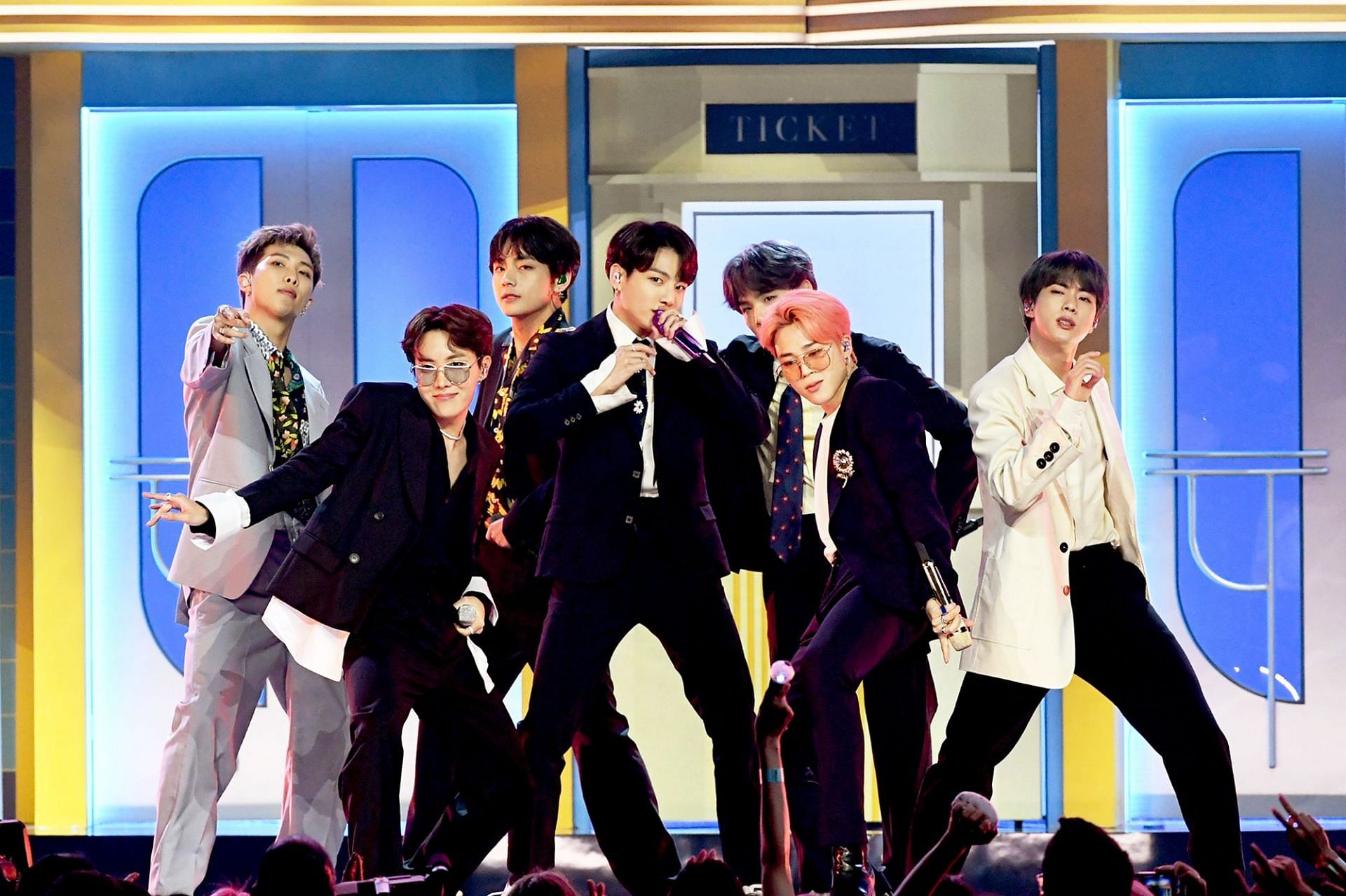 Top 5 Iconic Bts Performances Every Army Should Know