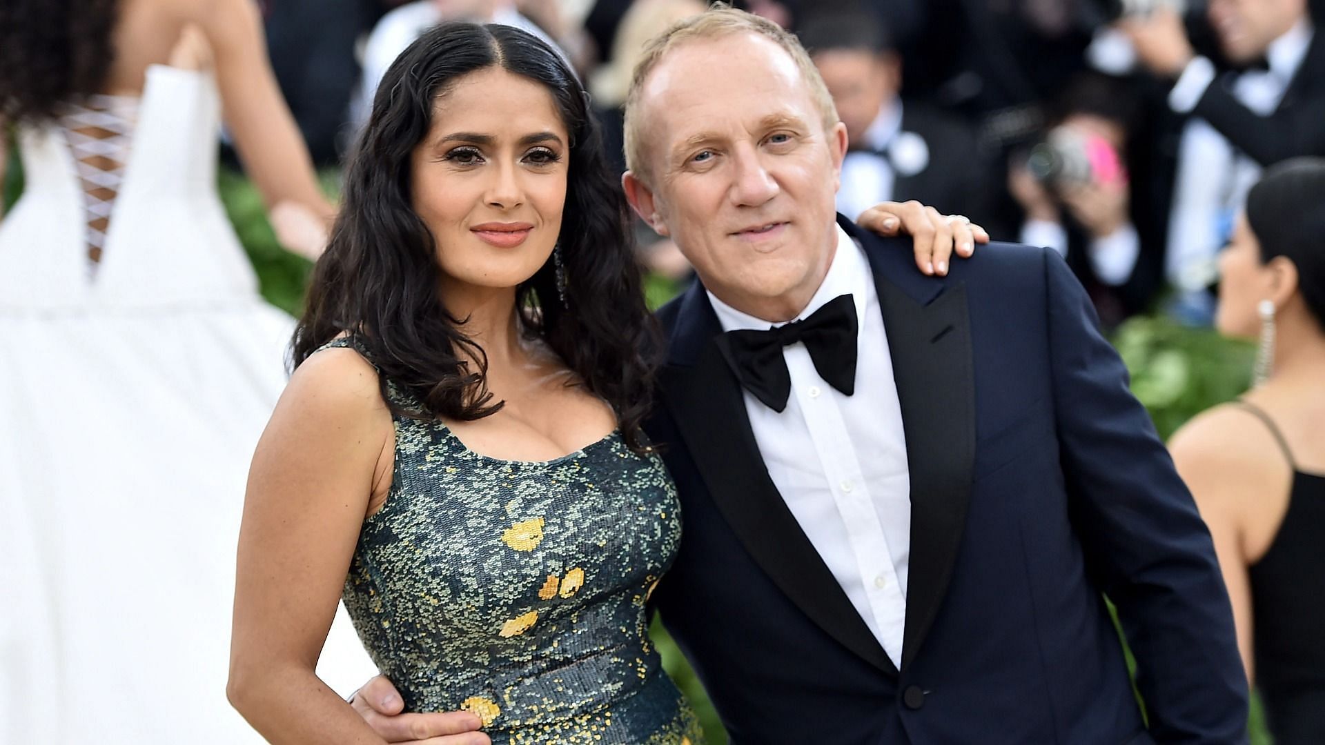 Salma hayek with husband n daughter  Salma hayek, Salma hayek style, Salma  hayek photos