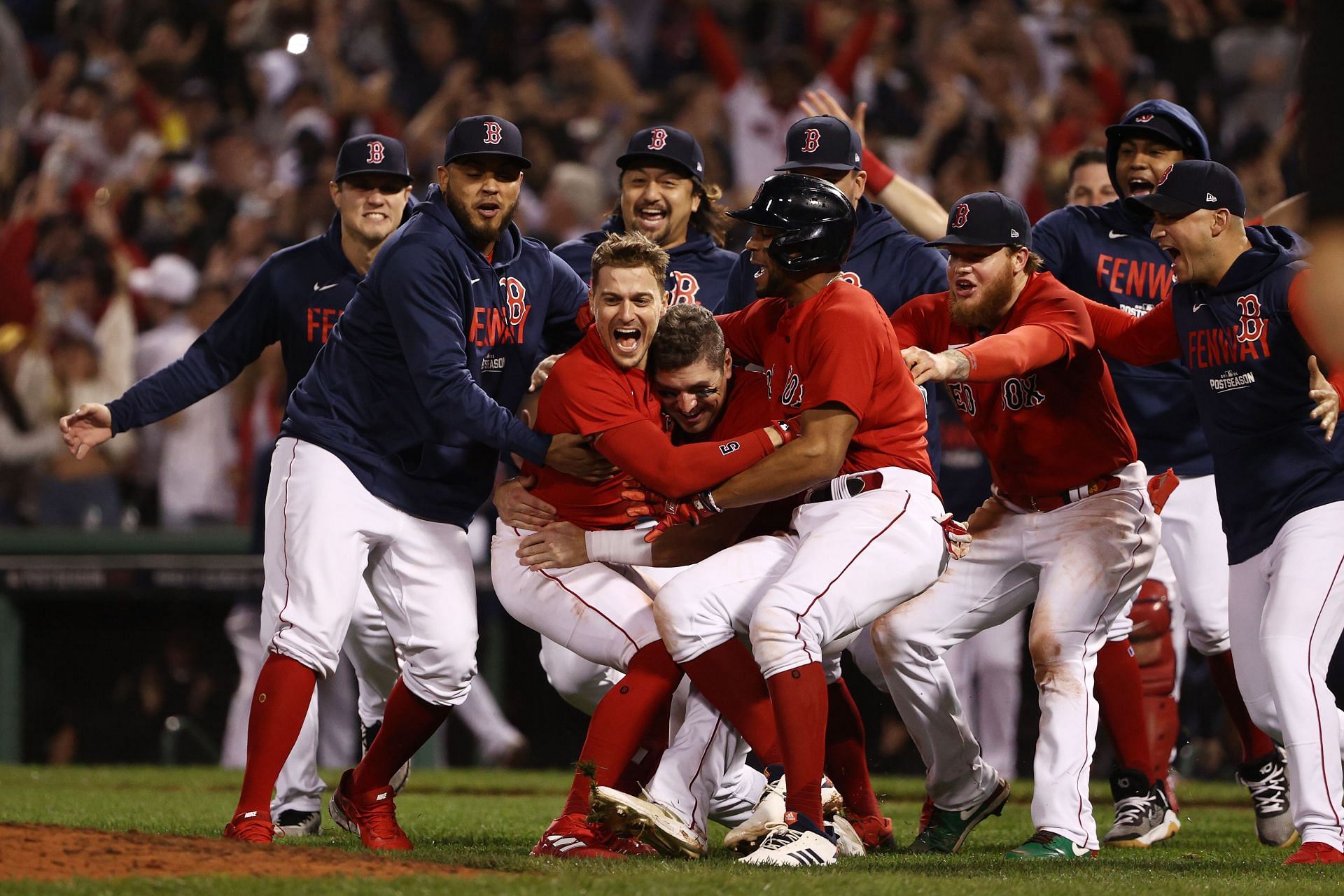 Red Sox Players celebrate a win