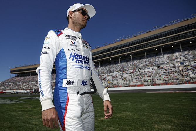Where is Kyle Larson on NASCAR Cup Series table after the Folds of Honor QuikTrip 500 at Atlanta Speedway?