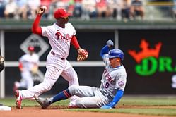Watch: Philadelphia Phillies fan launches New York Mets fan's phone into the ballpark, Twitter fans have a split reaction to it
