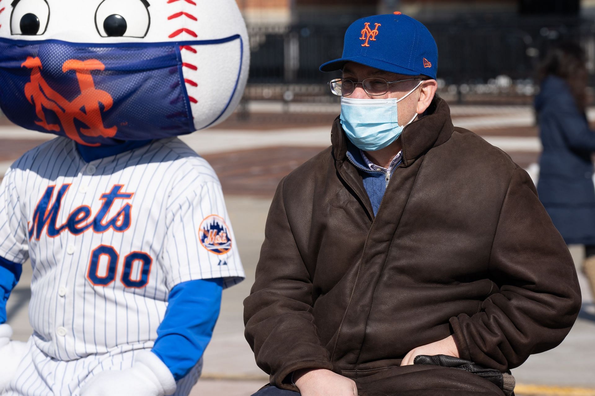 Steve Cohen at a mass vaccination site at Citi Field in New York City in 2021