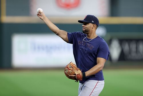 Championship Series - Boston Red Sox v Houston Astros - Game Two Xander Bogaerts helping an Aruban couple getting engaged!