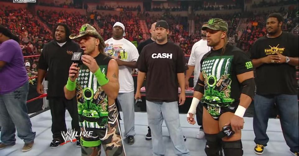 Ben Roethlisberger alongside WWE legends Shawn Michaels and Triple H in 2009