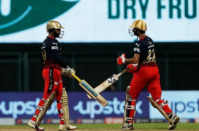दिनेश कार्तिक और शाहबाज़ अहमद की धुआंधार पारी, RCB ने लगातार दूसरा मैच जीता