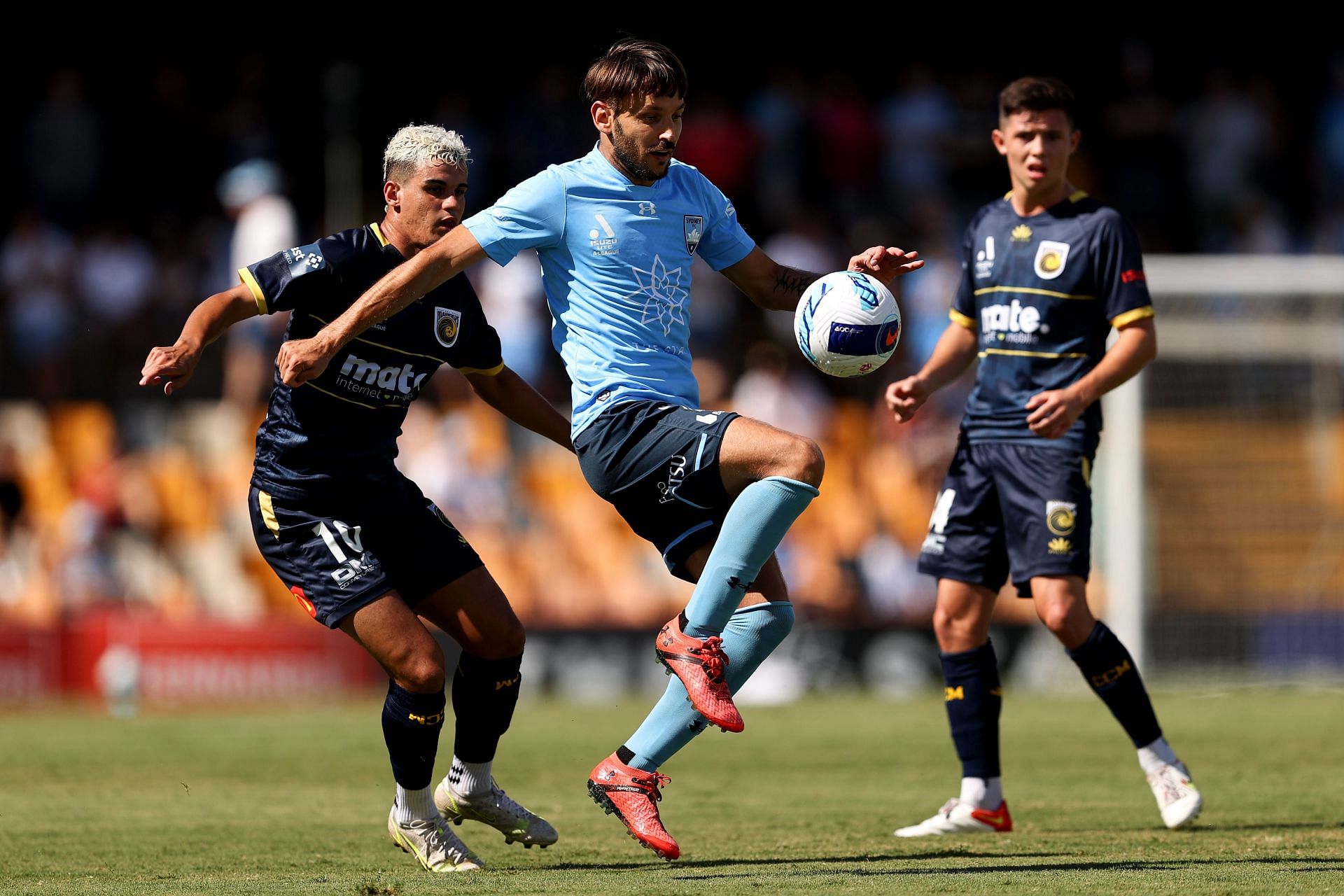 Централ кост ньюкасл джетс. Central Coast Mariners. Сентраль Кост Райнос команда.