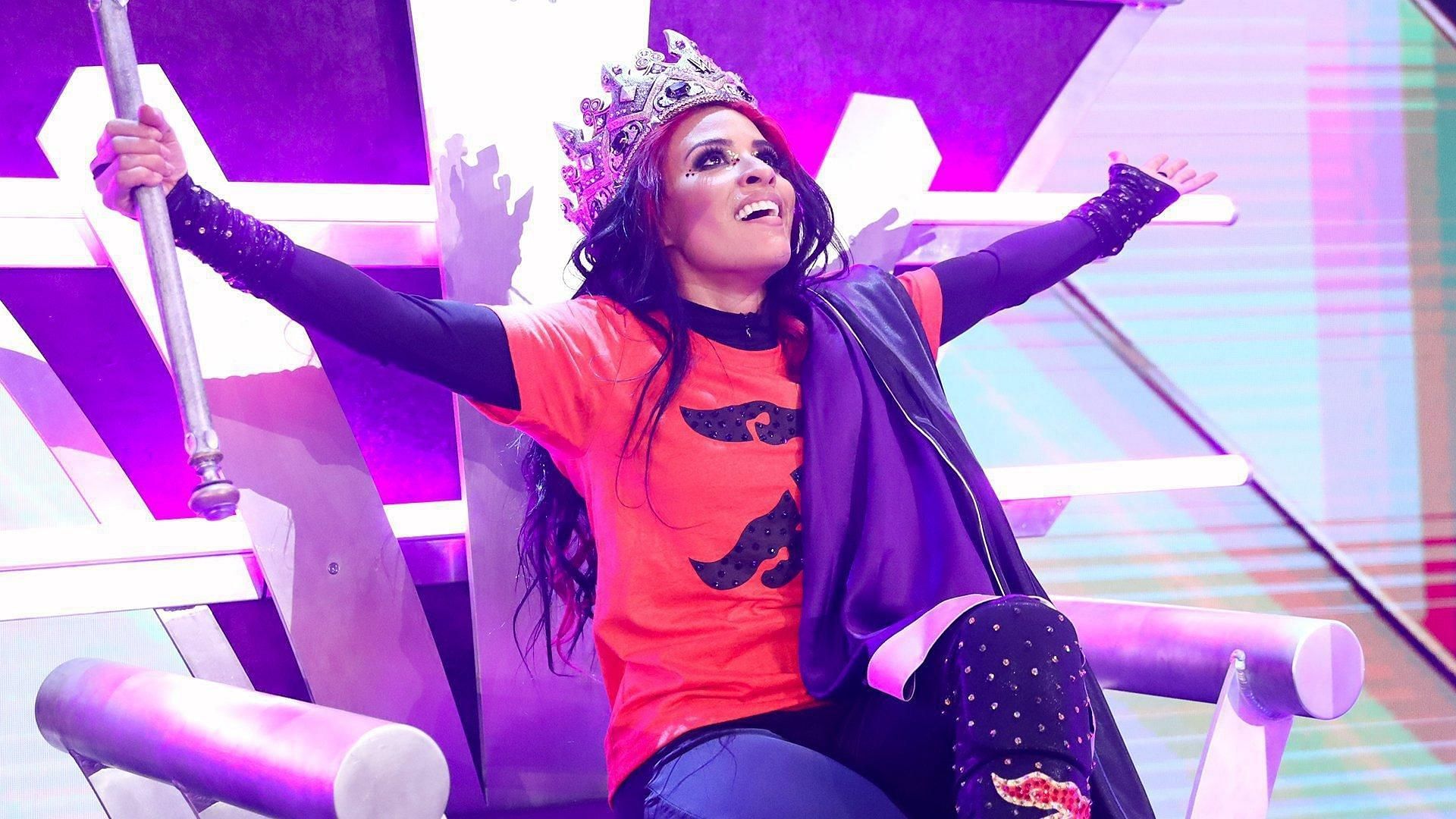 Queen Zelina after winning the Queen's Crown Tournament