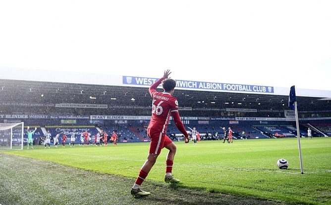 5 Right-Back Contenders for the Premier League Team of the Season