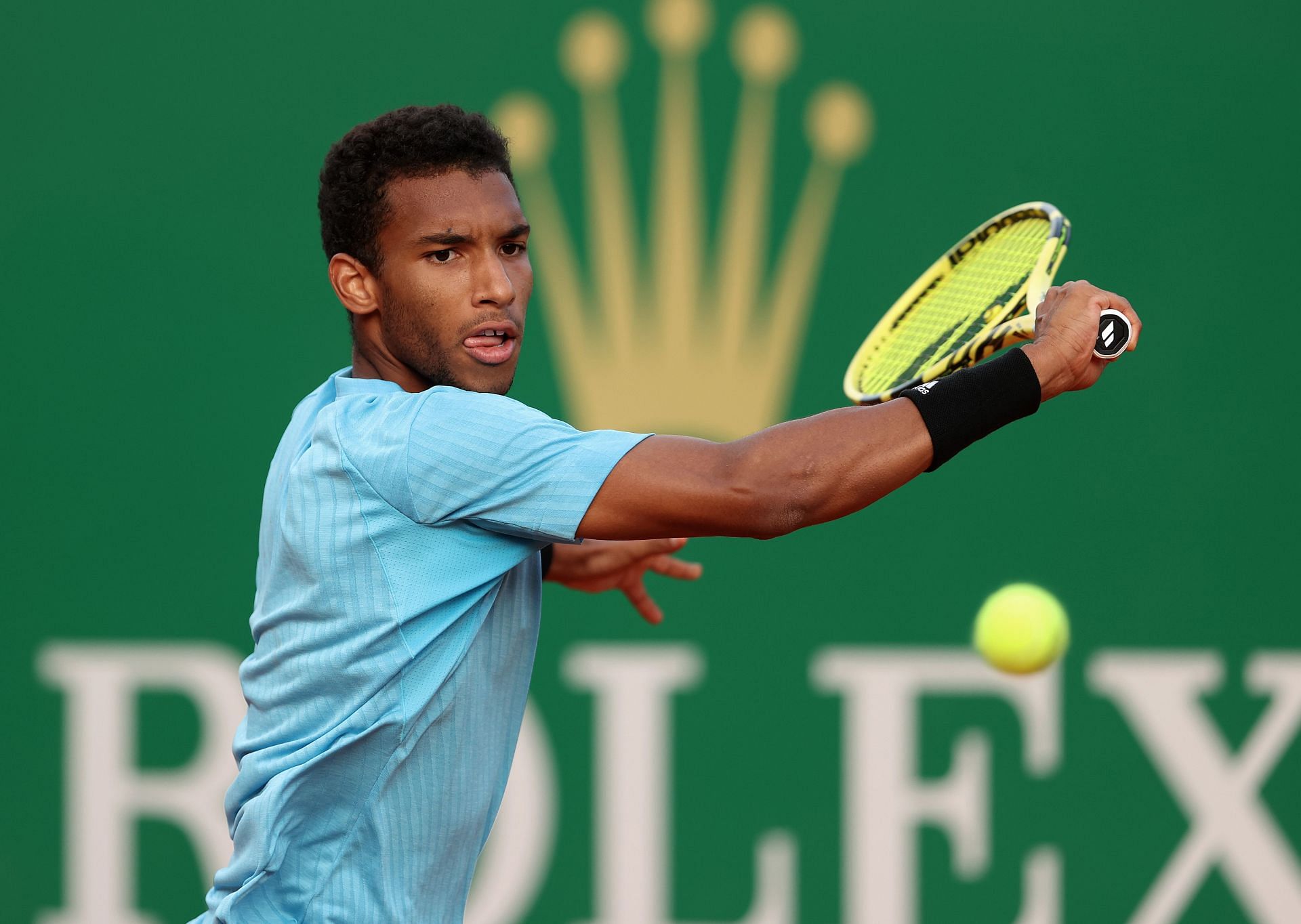 Auger-Aliassime at the 2022 Rolex Monte-Carlo Masters.