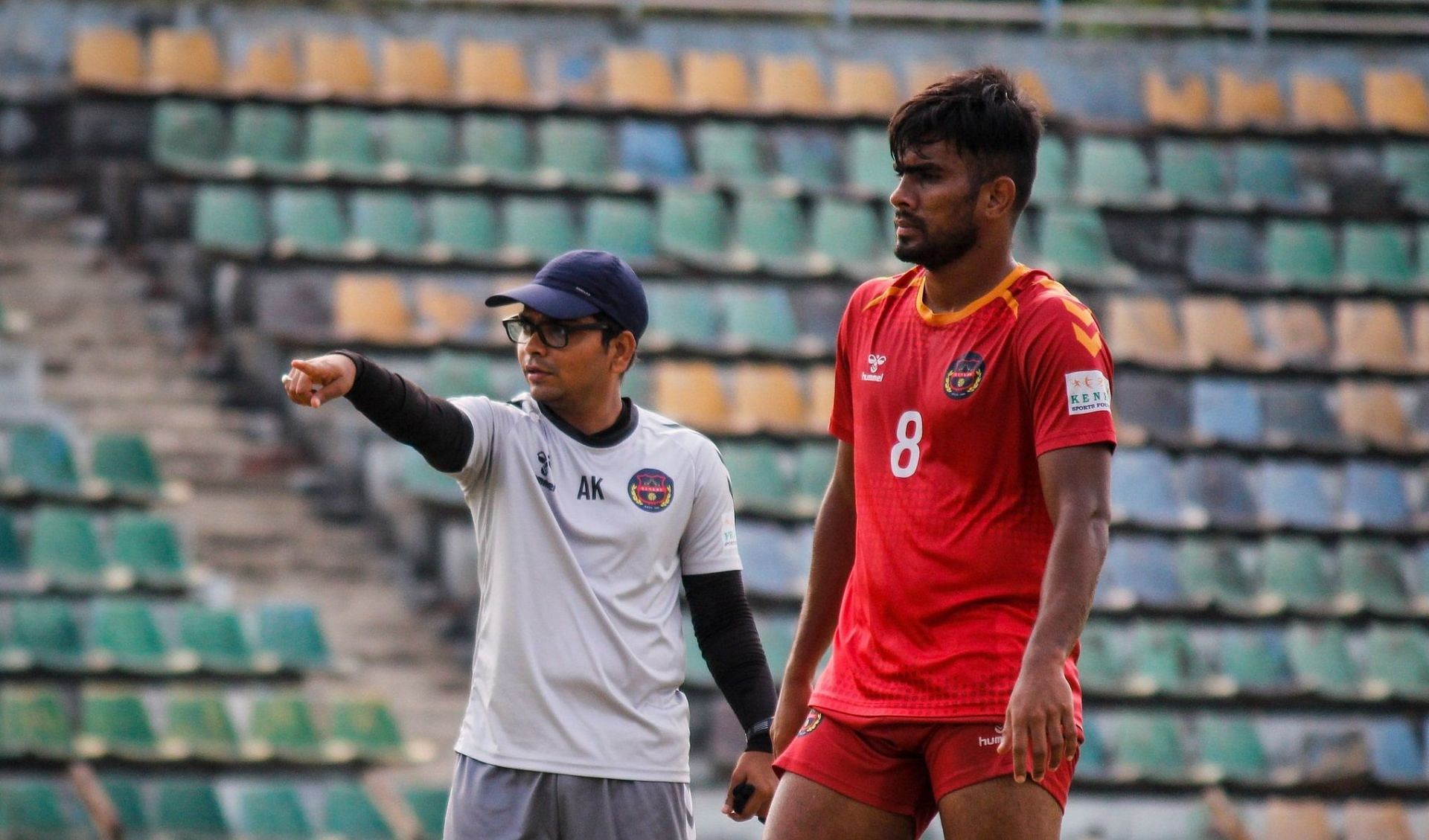 Kenkre FC head coach Akhil Kothari looks on as the players train. (Image Courtesy: Twitter/kenkrefootball)