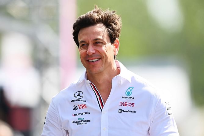 "We had George bouncing so much that he broke the stay on the floor" - Toto Wolff reveals Mercedes is slowing on the straights to escape porpoising