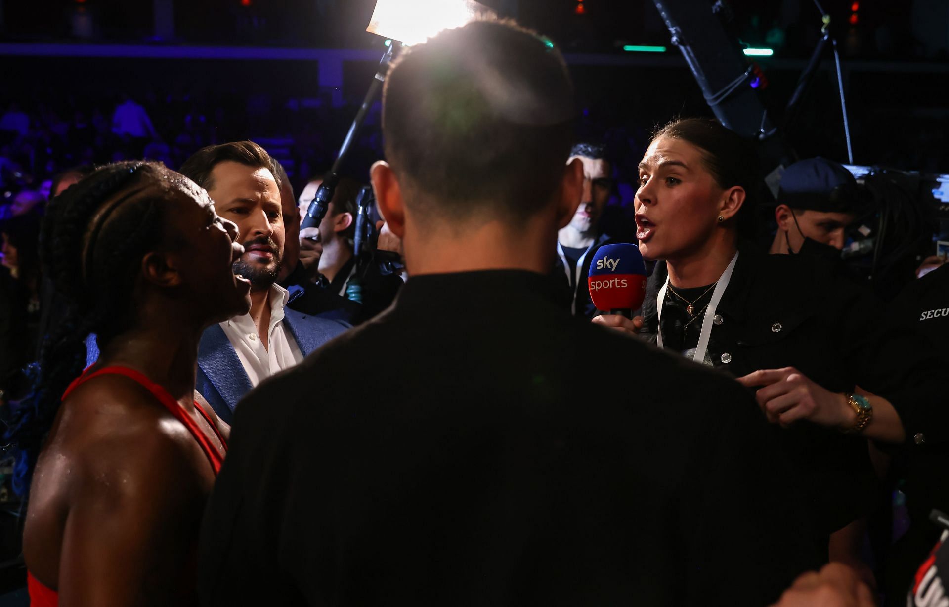 Claressa Shields (left) and Savannah Marshall (right)