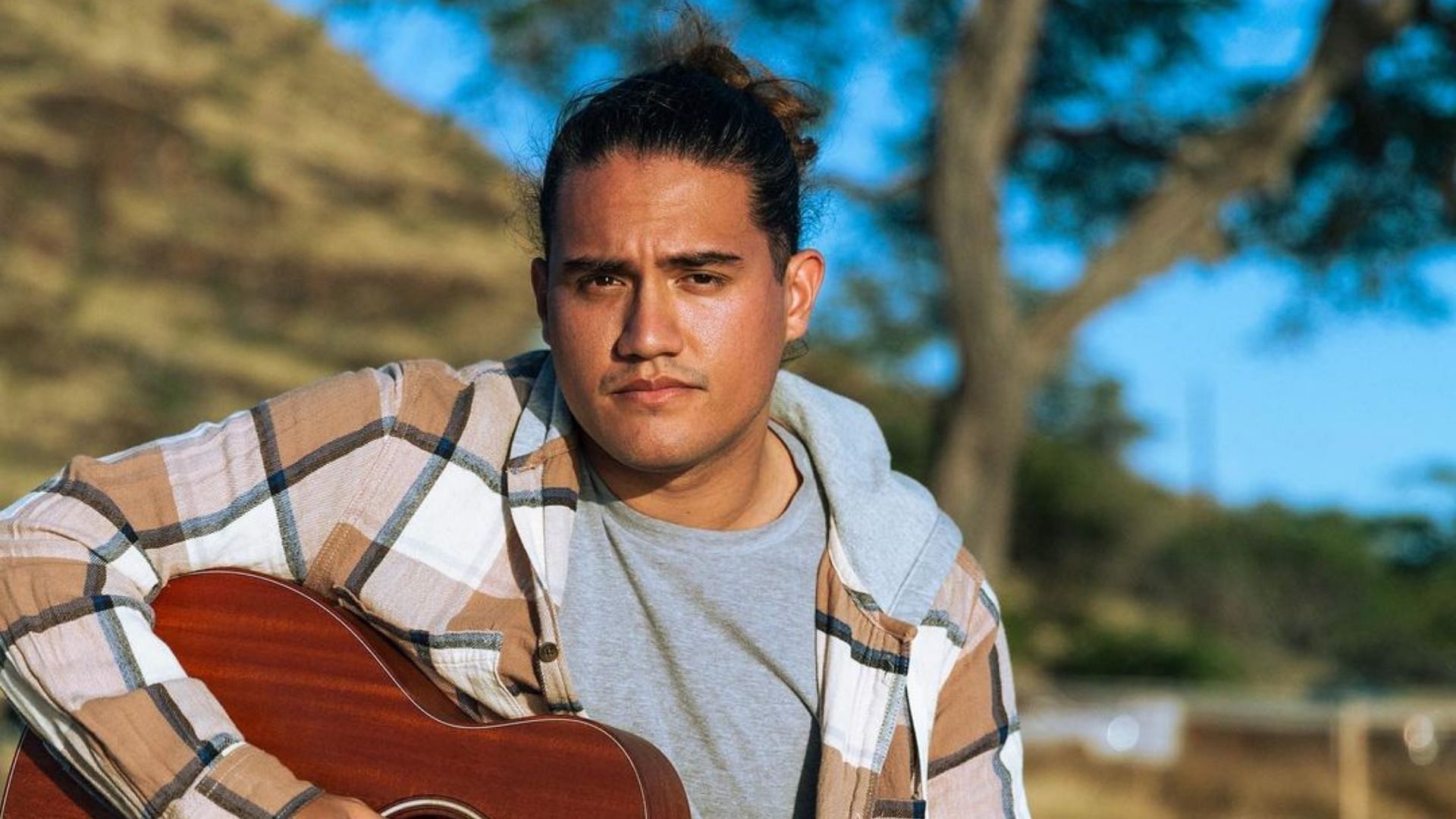 American Song Contest contestant Branson Varde brings his passion of Hawaiian music to the competition (Image via vardebigbody/Instagram)
