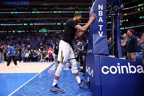 Rudy Gobert warms up ahead of Game 1