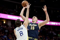 ICYMI: Nikola Jokic displays his high IQ by successfully calling out Golden State Warriors’ play from the sidelines