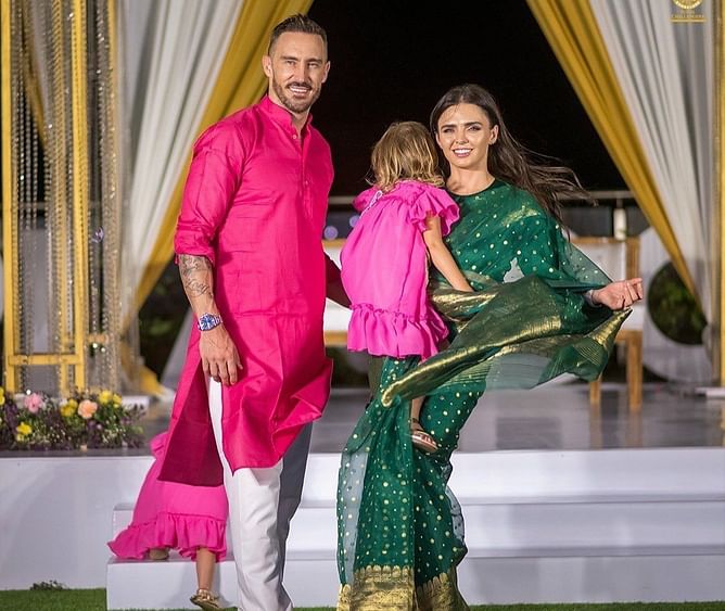 ग्लेन मैक्सवेल के शादी समारोह की वजह आरसीबी टीम को मिली बड़ी मदद, फाफ डू प्लेसी का बड़ा बयान