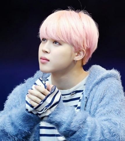 5 K-pop idols who made pink hair look good