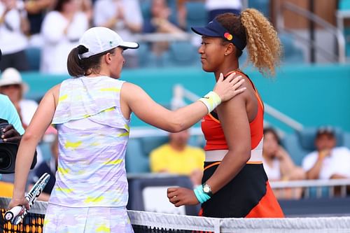 Iga Swiatek beat Naomi Osaka in the Miami Open final