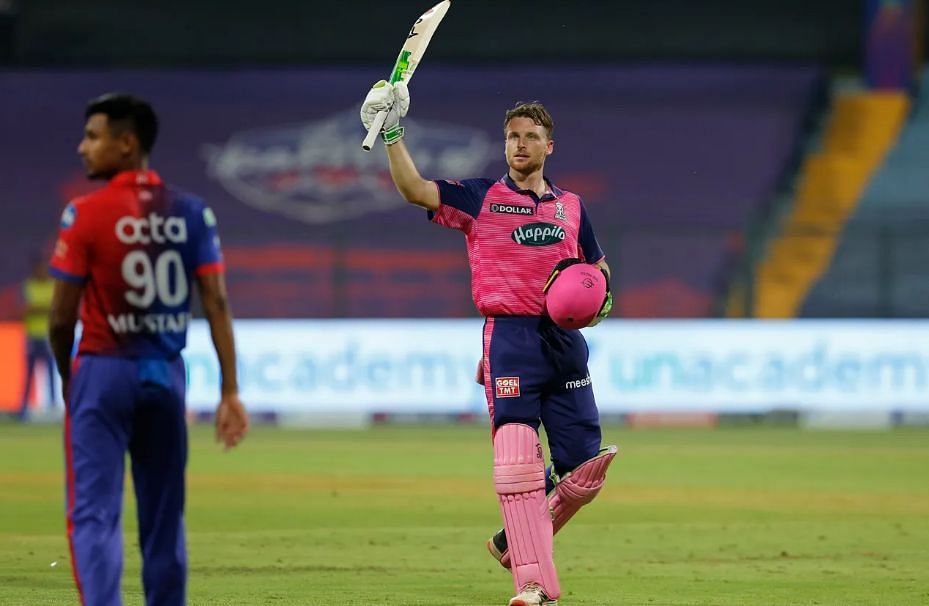 IPL 2022 Jos Buttler achieved milestone by hitting century against DC जोस बटलर ने शतक जड़कर आईपीएल की बड़ी उपलब्धि हासिल की