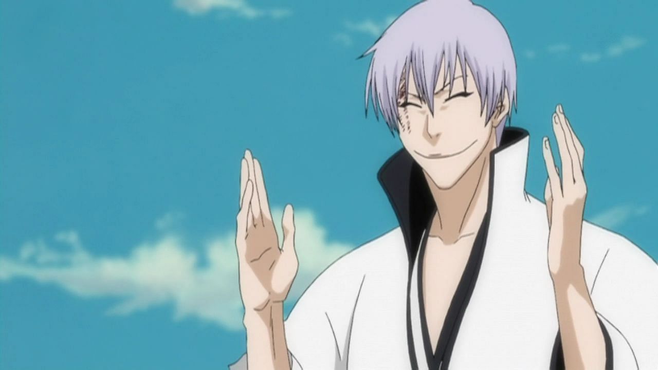 Gin Ichimaru as seen in the series&#039; anime (Image via Studio Pierrot)