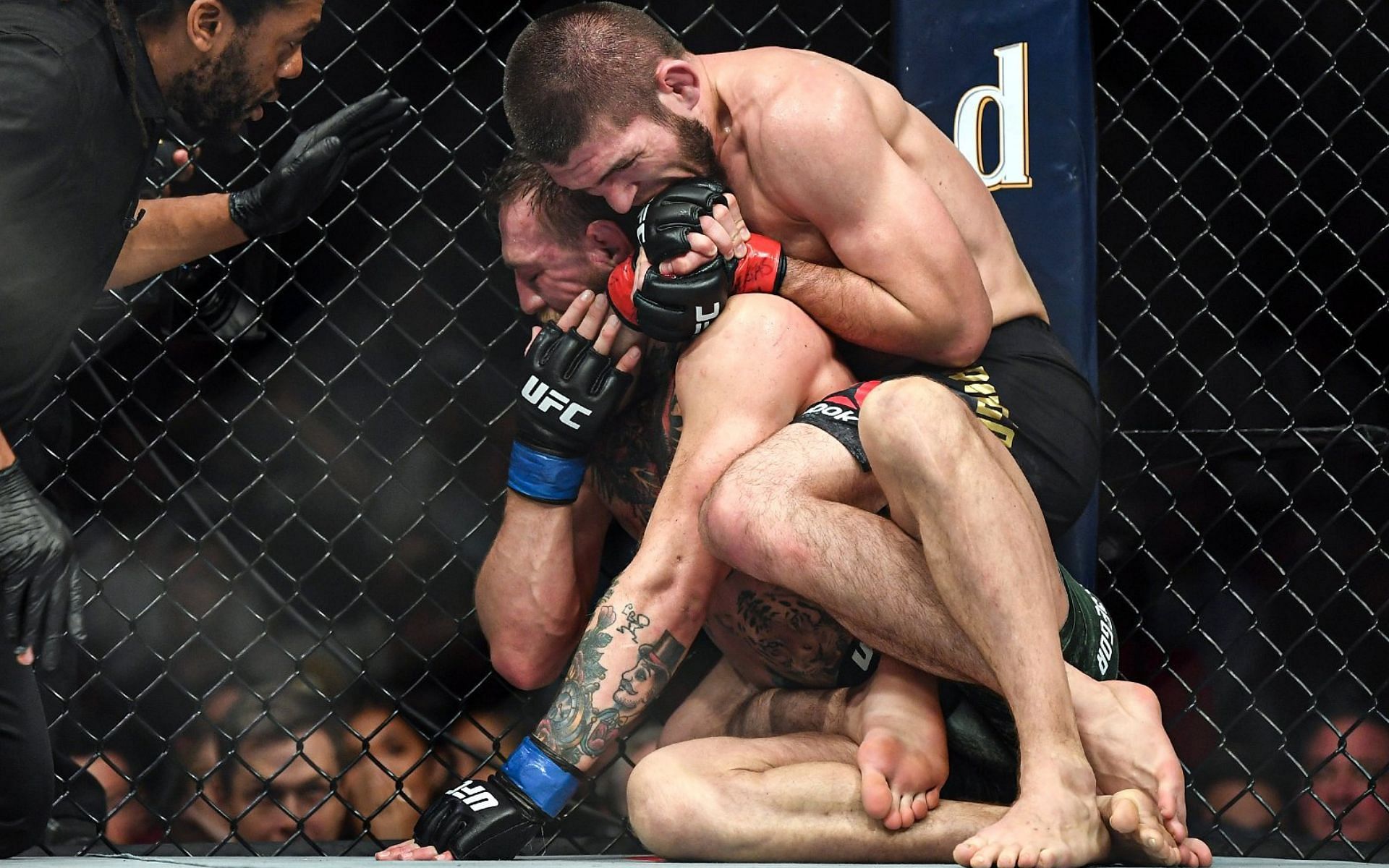 UFC 229: Khabib Nurmagomedov chokes out Conor McGregor in the fourth round [Image via @espnmma on Twitter]