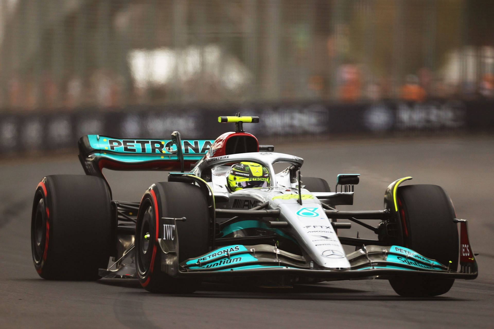 Lewis Hamilton in action during the 2022 F1 Australian GP (Photo by Robert Cianflone/Getty Images)
