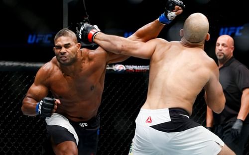 Alistair Overeem's fight with Junior Dos Santos took place on one of the all-time great non-pay-per-view events