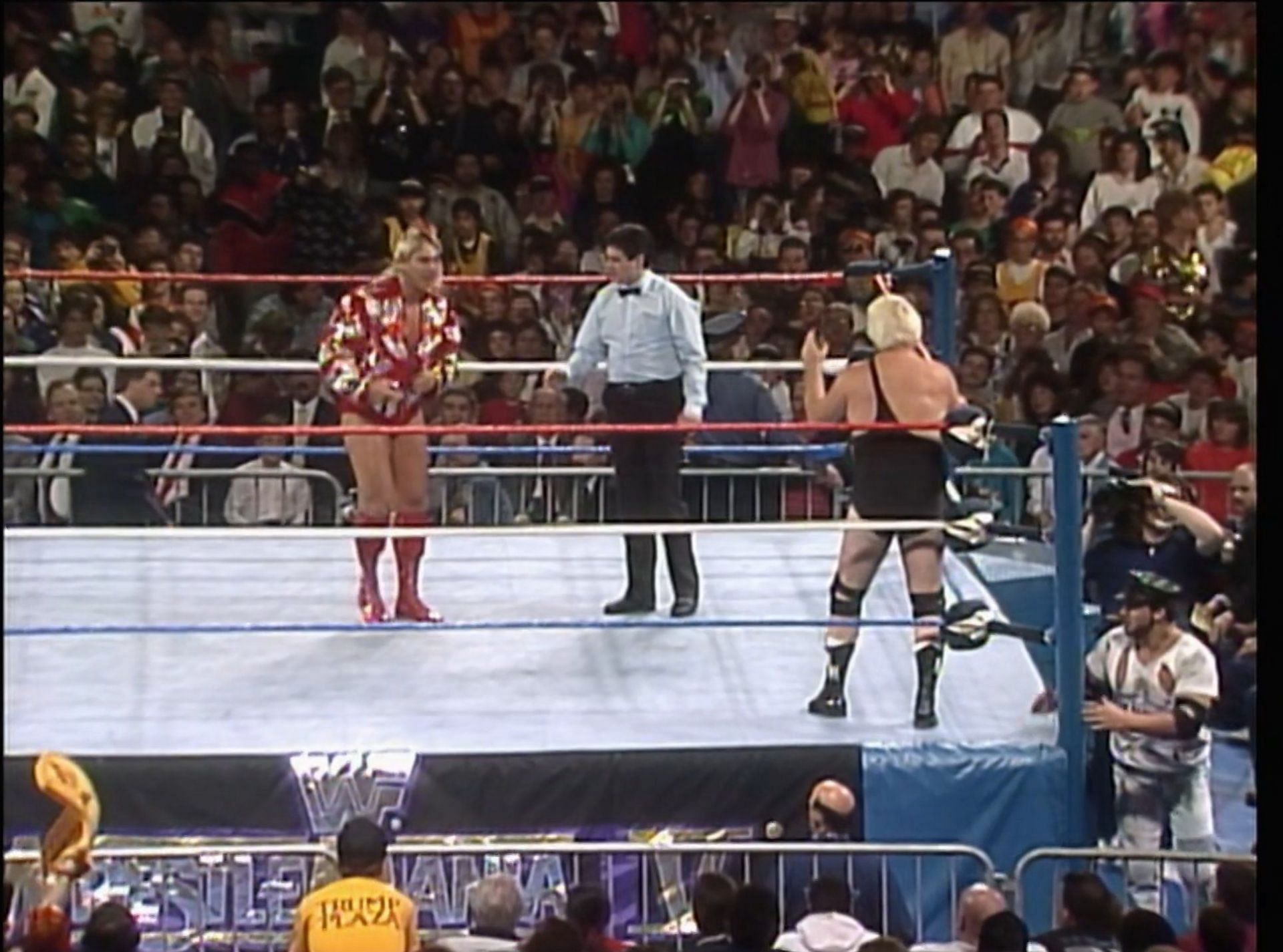 Bobby Heenan takes on The Red Rooster at WrestleMania V