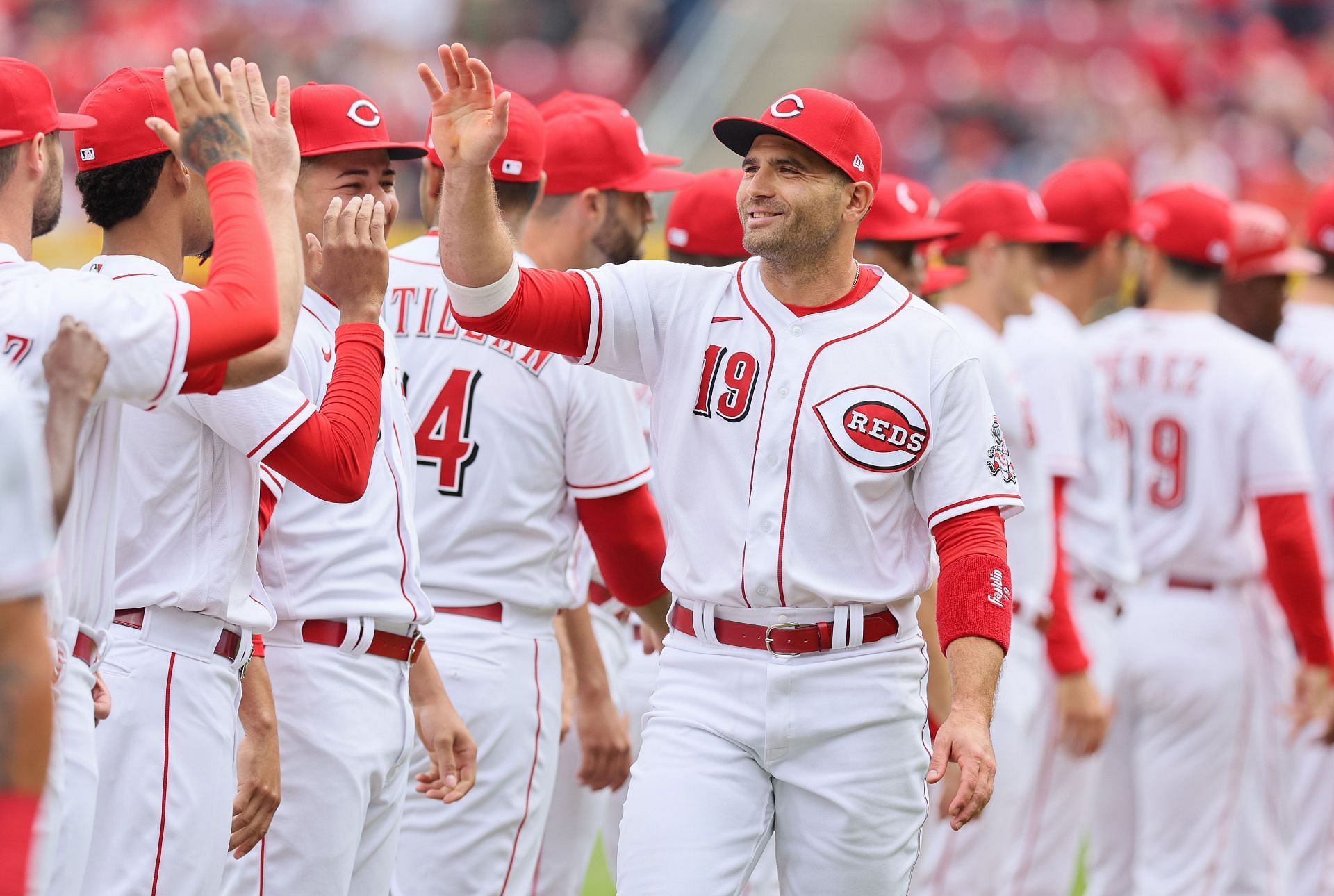 Joey Votto rallying his team