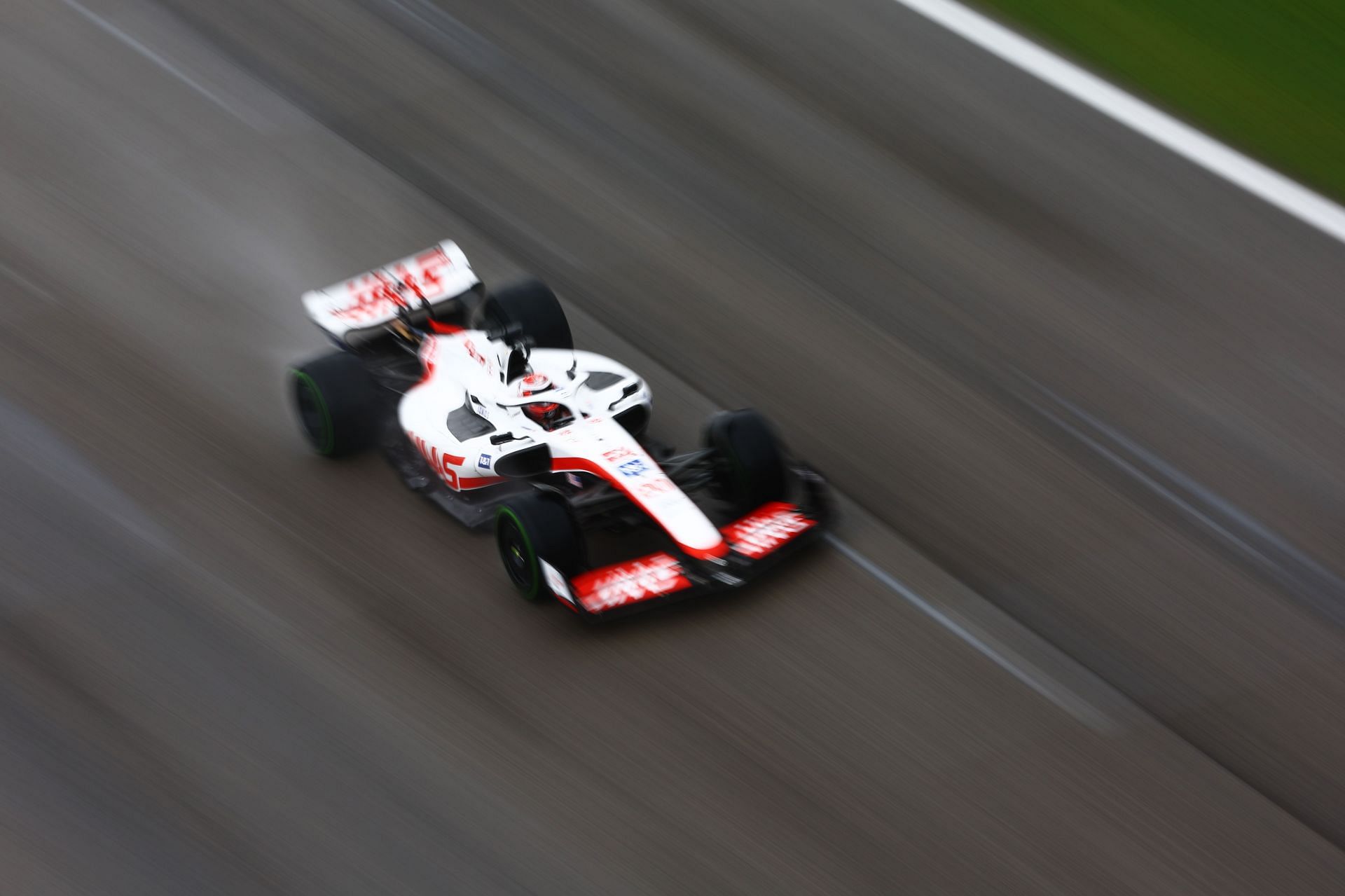 Haas F1&#039;s Kevin Magnussen en route to his P4 finish during qualifying for the 2022 F1 Imola GP (Photo by Mark Thompson/Getty Images)