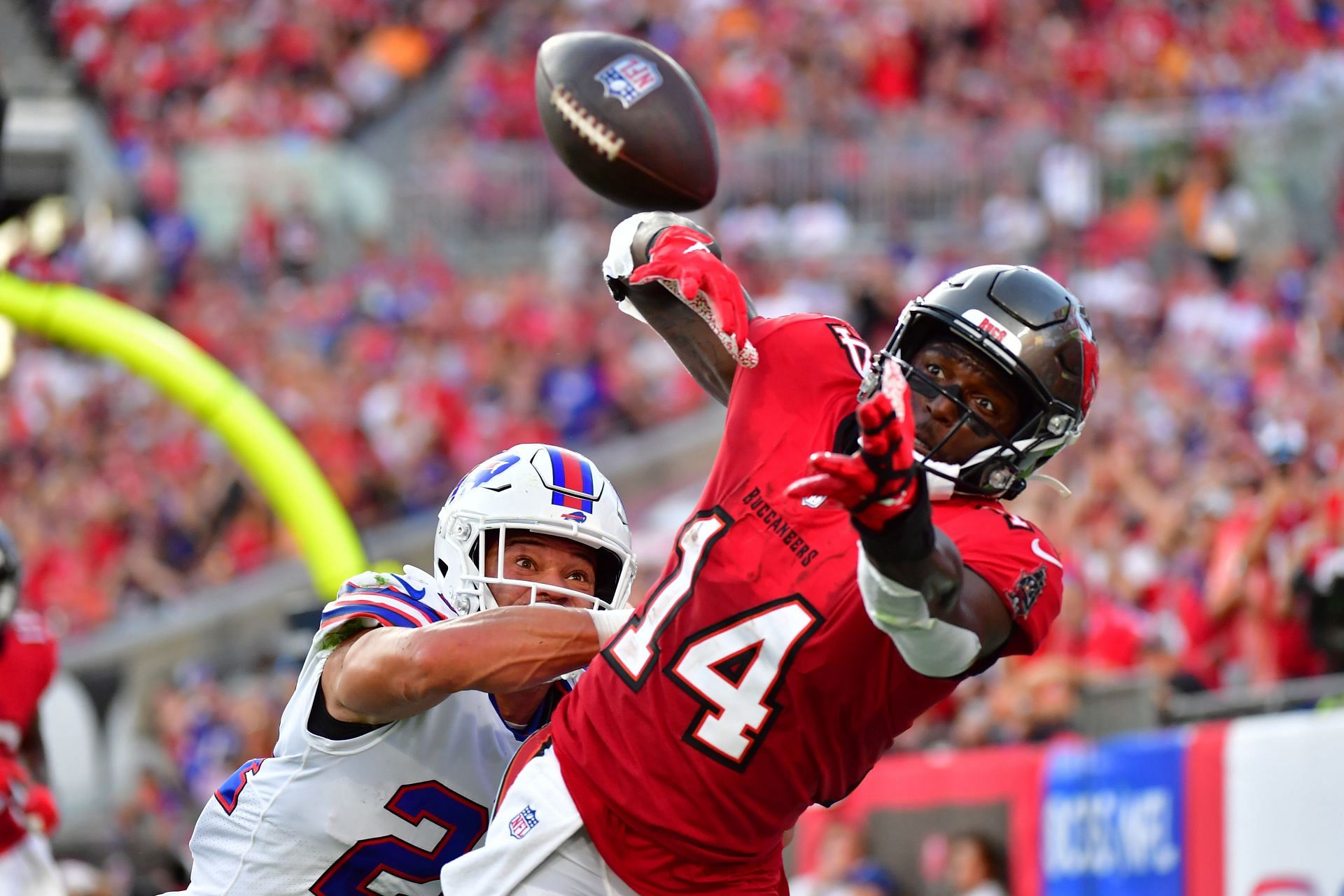 Buffalo Bills v Tampa Bay Buccaneers