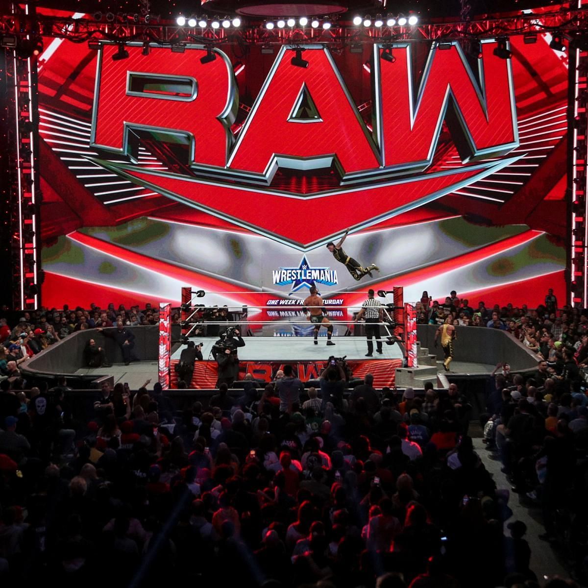 WWE&#039;s flagship program takes place every Monday Night