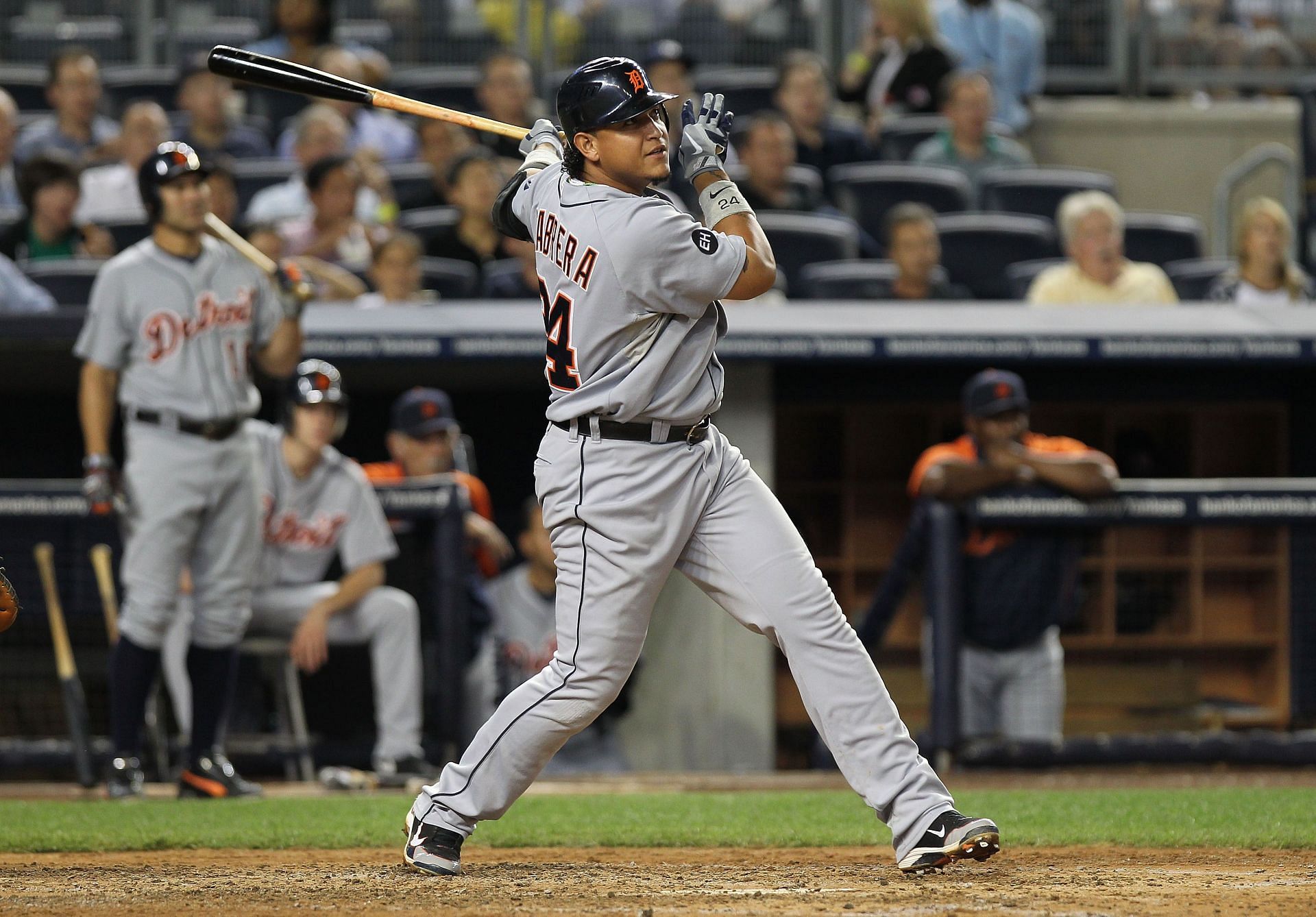 Miguel Cabrera gets to 2,999 hits in Tigers' loss to Yankees