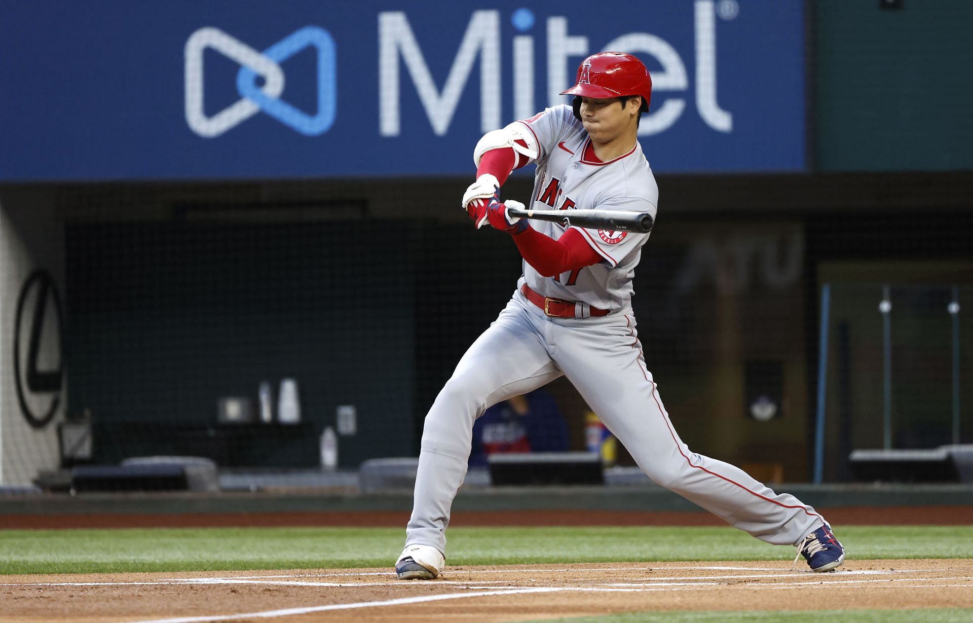 Los Angeles Angels v Texas Rangers