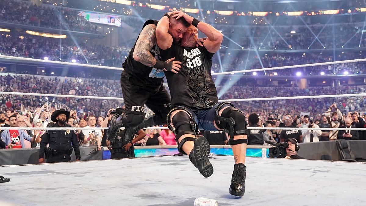 WWE दिग्गज स्टोन कोल्ड स्टीव ऑस्टिन ने केविन ओवेंस को दो स्टनर दिए