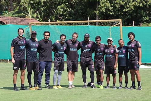 The technical and the operations team of Odisha FC of ISL 2021-22 (Image Courtesy: Meet Mandavia Instagram)