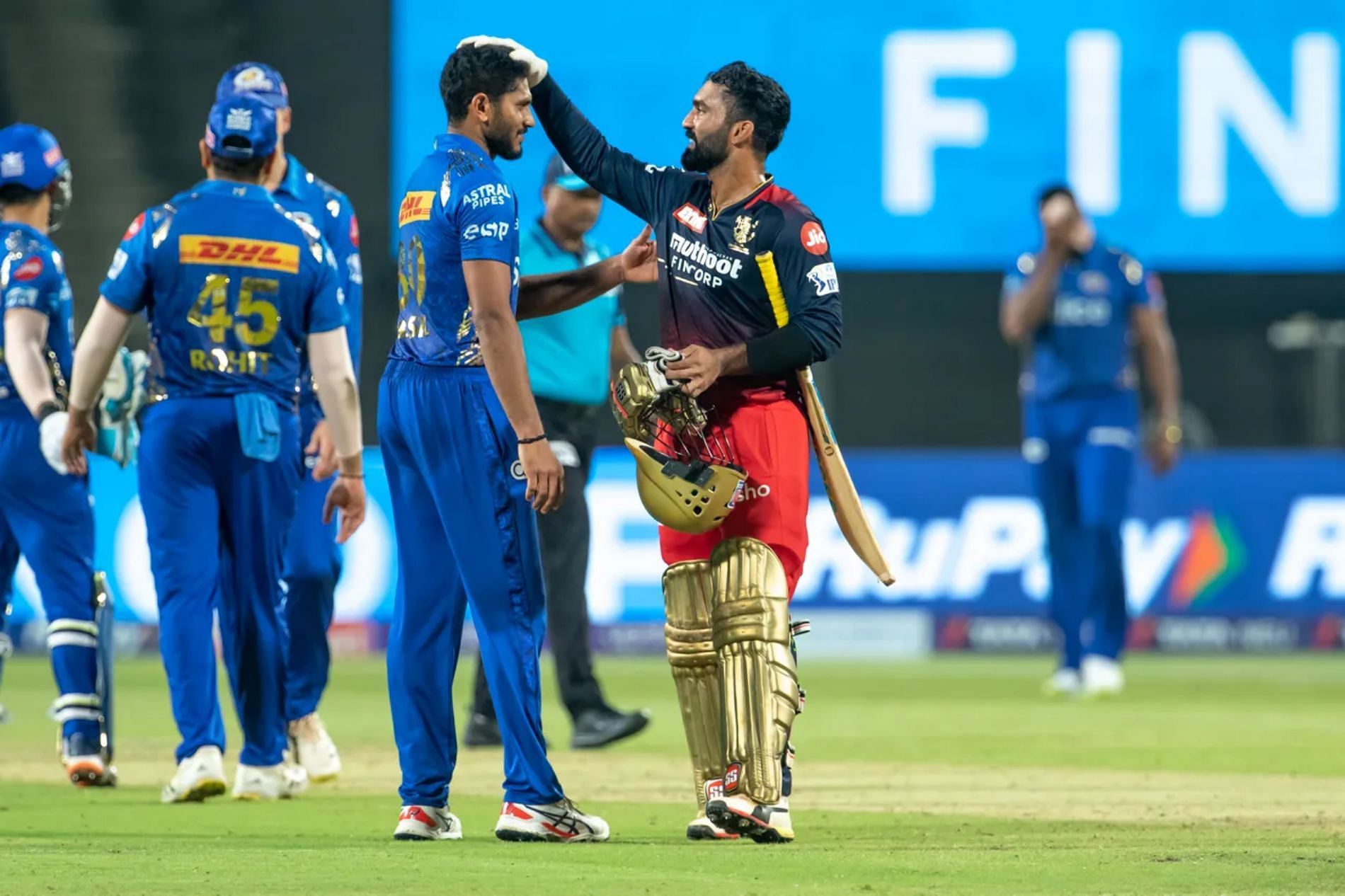Dinesh Karthik (right) after RCB&rsquo;s win over MI. Pic: IPLT20.COM
