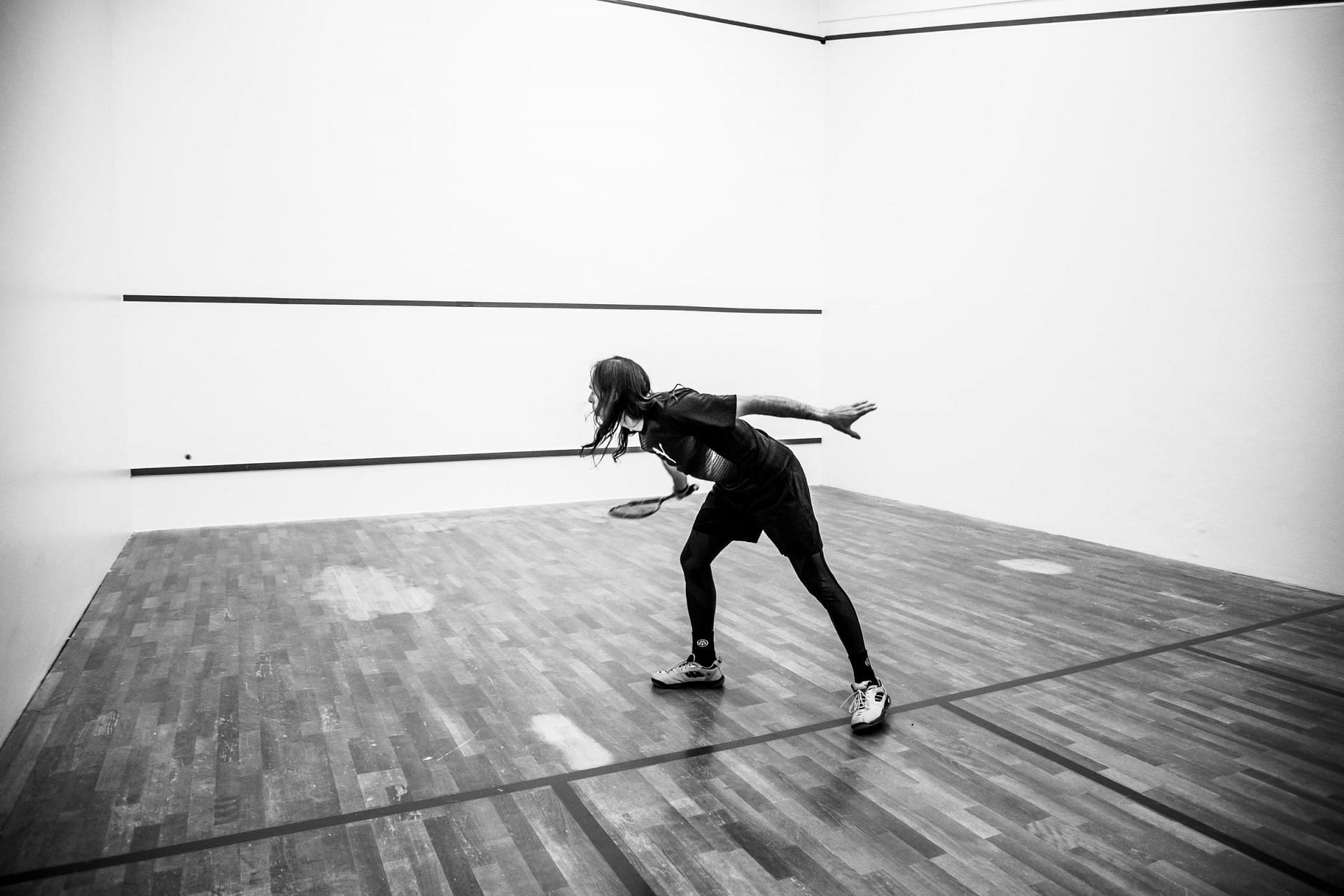 Squash is an all body workout, but not good for hypertension patients. (Photo by Sven Mieke on Unsplash)
