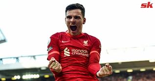 "The way he plays is different" - Andy Robertson in awe of Liverpool superstar's performance against Everton