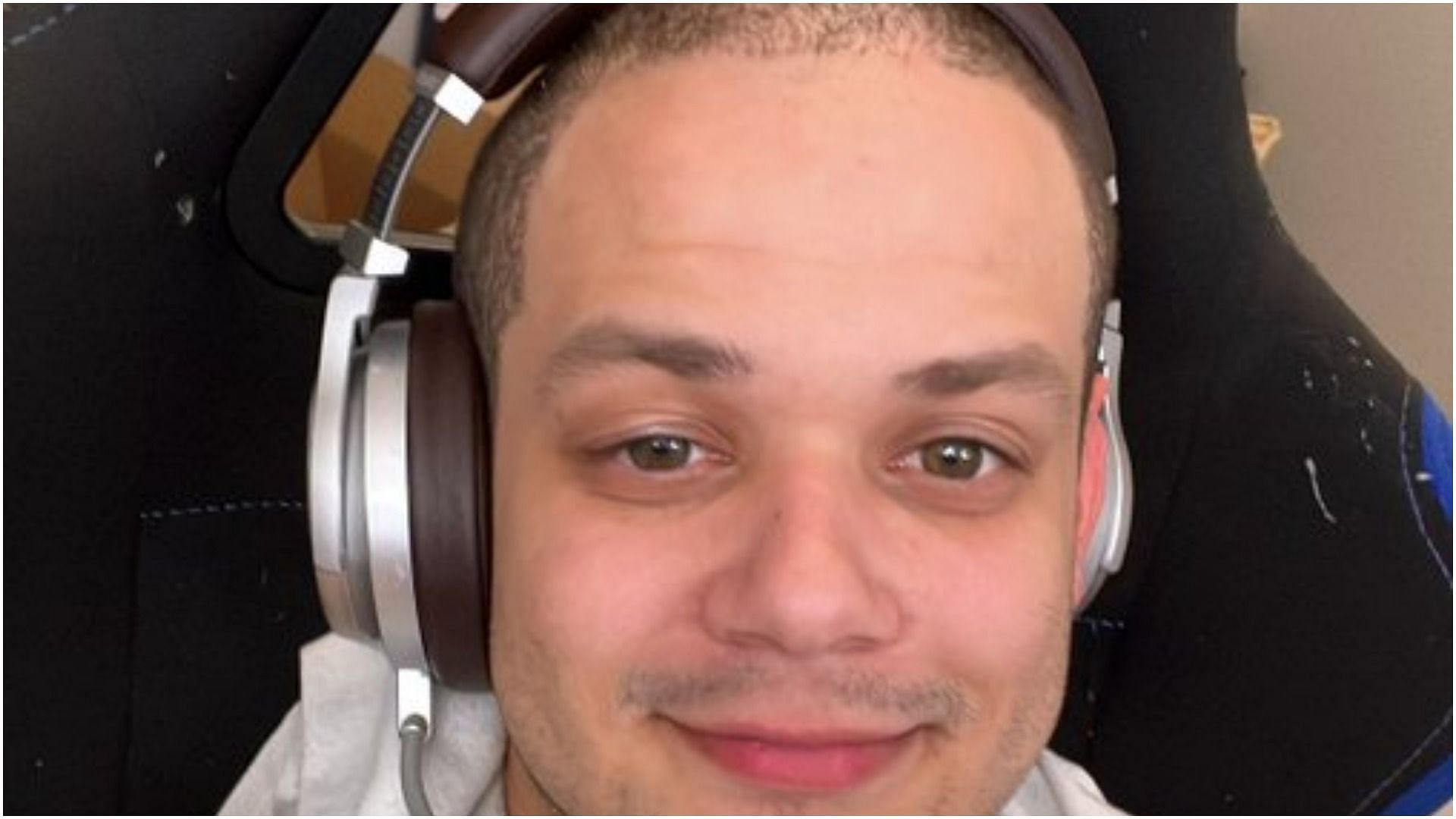 Erobb&#039;s chat and subreddit go on strike after he scammed them out of a wheel spin (Image via ERobb/Twitter