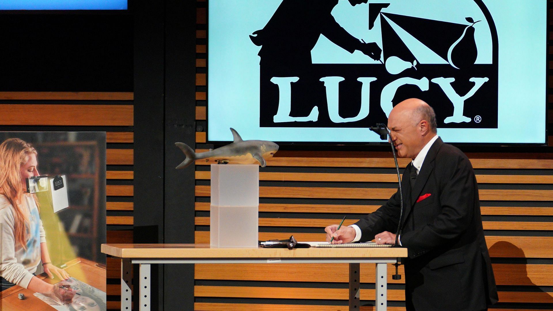 Kevin O&rsquo;Leary trying out Lucy Drawing Tool on Shark Tank (Christopher Willard/ABC)