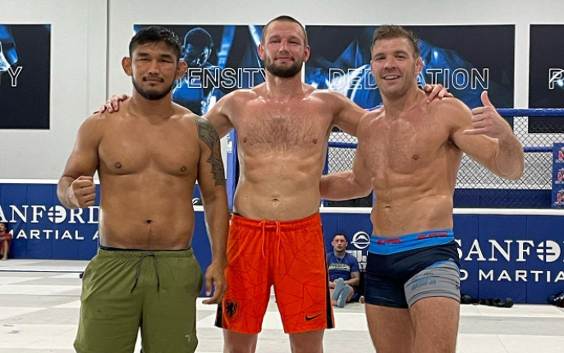 Reinier de Ridder (C) got a chance to train with Aung La N Sang (L) and UFC&#039;s Dricus du Plessis (R). | [Photo: @deriddermma on Instagram]