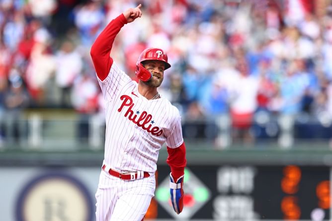 ICYMI: Bryce Harper chases wild ball to foul territory and makes spectacular sliding catch