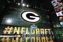 "Have some faith in the organization" - Aaron Rodgers makes plea to Green Bay fans after Packers fail to draft wide receiver