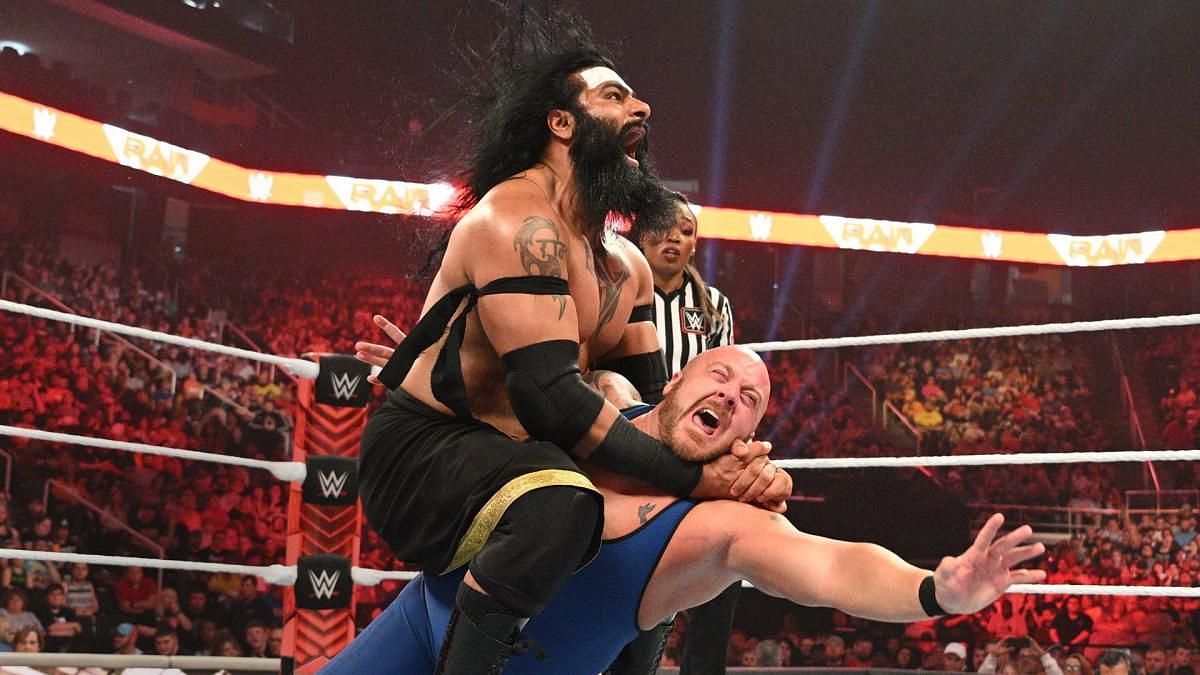 WWE Raw की रेटिंग्स ने फिर देखने को मिली गिरावट 