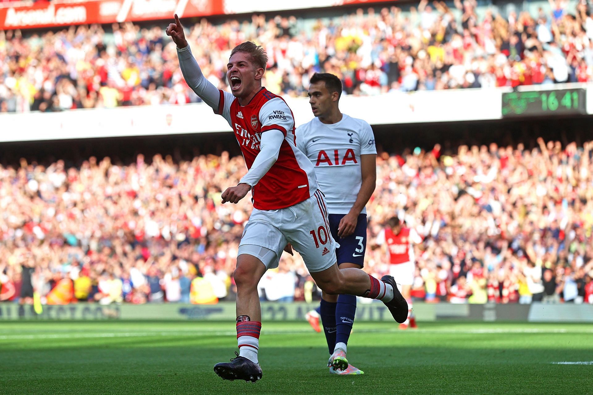 Arsenal v Tottenham Hotspur - Premier League