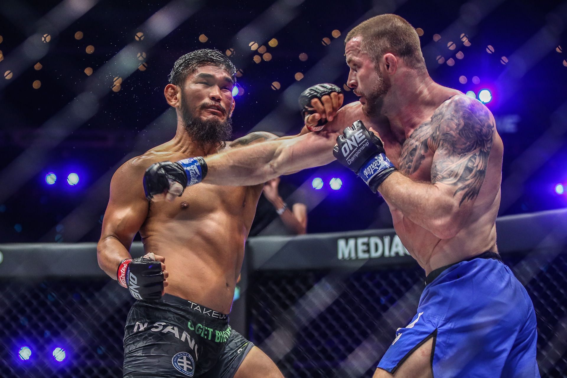 Aung La N Sang (left) and Vitaly Bigdash (right) [Photo Credit: ONE Championship]