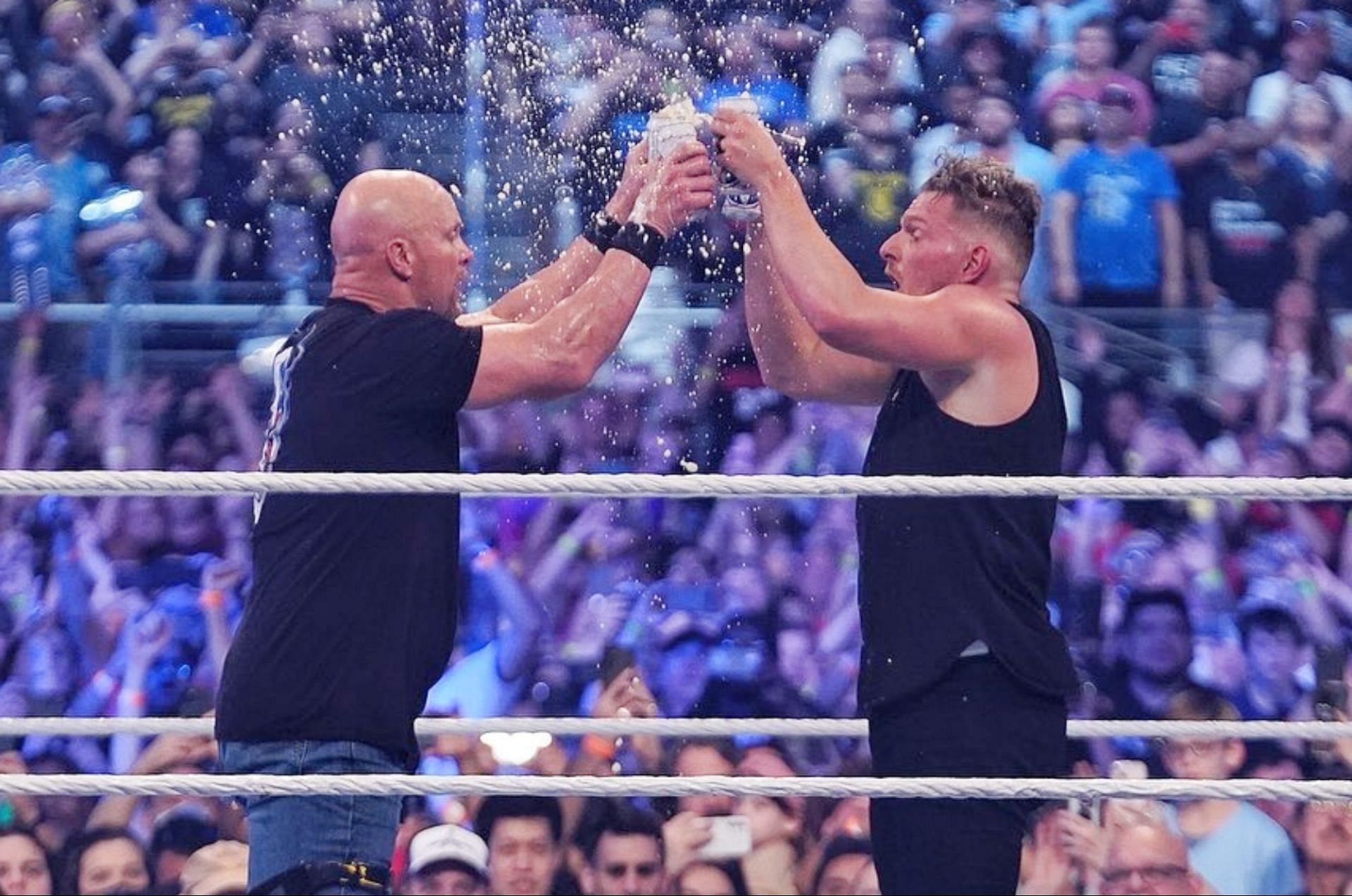 WWE WrestleMania में स्टोन कोल्ड स्टीव ऑस्टिन ने फैंस का दिल जीता 