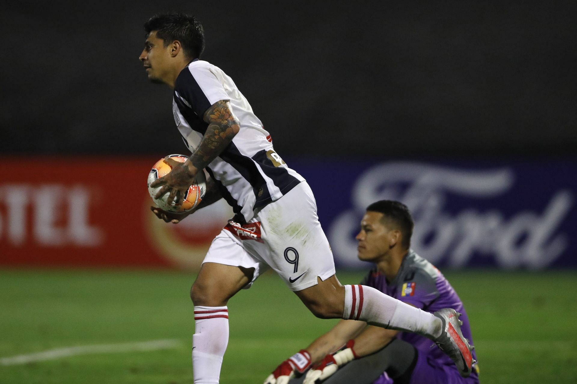 Alianza Lima face Colo-Colo FC in their upcoming Copa Libertadores fixture on Wednesday